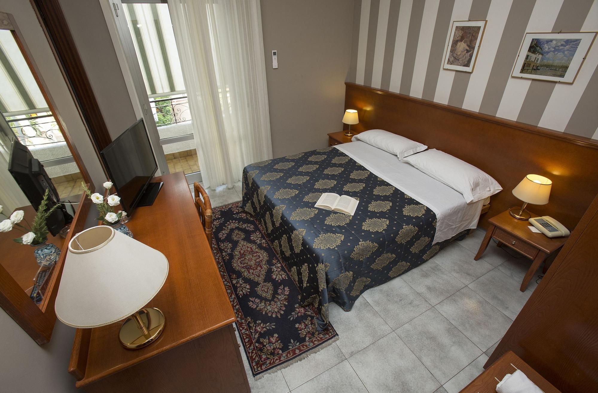 Hotel Redebora Torregrotta Extérieur photo
