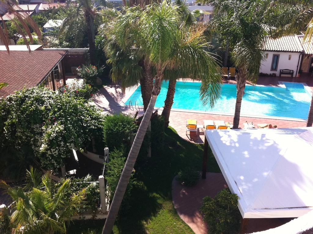 Hotel Redebora Torregrotta Extérieur photo