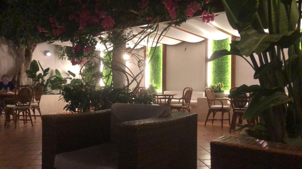 Hotel Redebora Torregrotta Extérieur photo