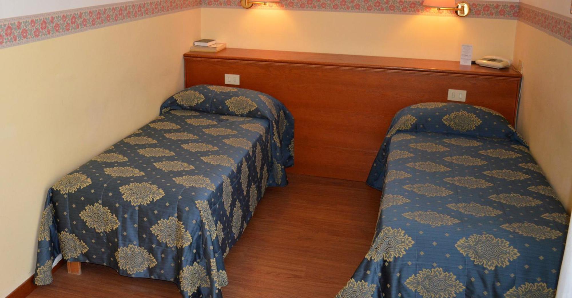 Hotel Redebora Torregrotta Extérieur photo