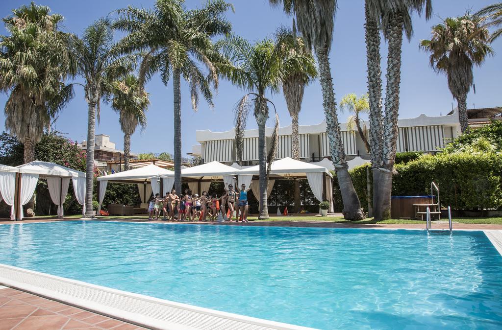 Hotel Redebora Torregrotta Extérieur photo